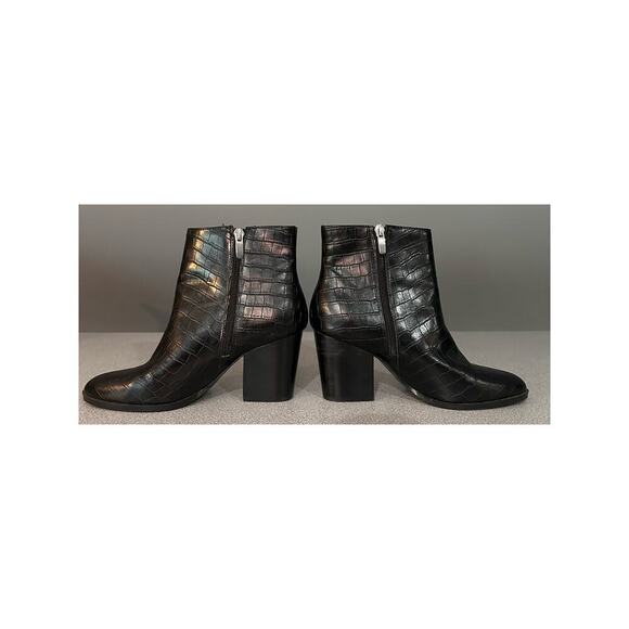 Nine West Size: 7 Vivy Ankle Booties Faux Snakeskin Black Chunky Heel Almond Toe - Picture 5 of 11